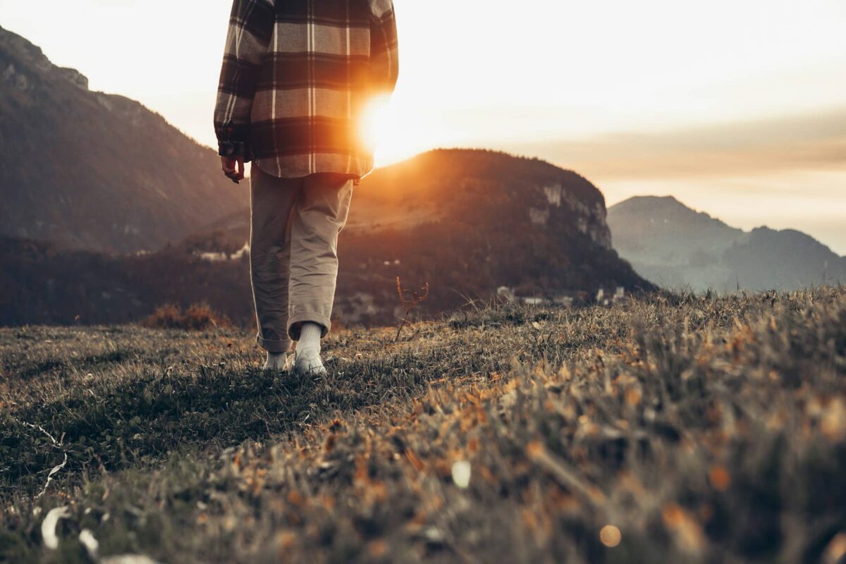 indy-bruhin-aNHkhX62BQw-unsplash Relatiebreuk - leven weer oppakken wandelen bergen
