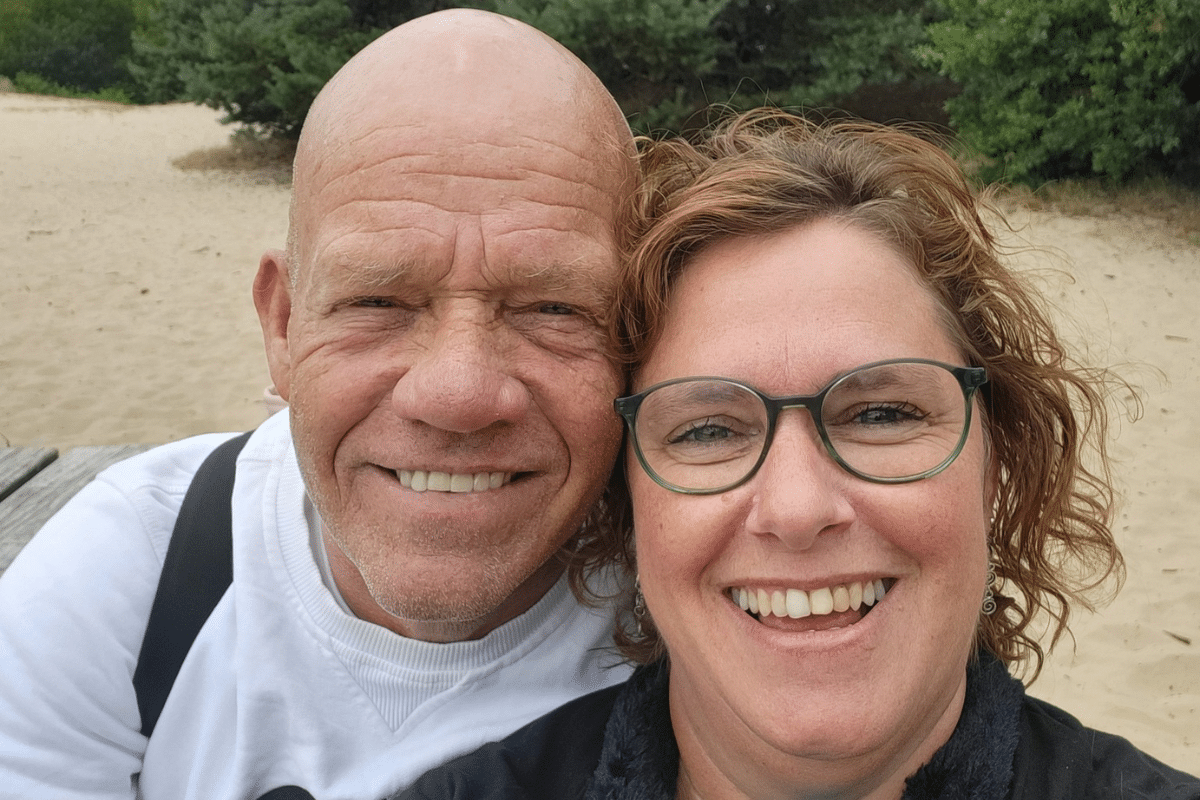 Succesverhalen-34 4 Succesverhaal PartnerSelect Arnoud & Karina - man vrouw samen bos