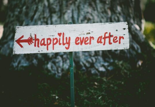 B&B Vol Liefde Liefdeslessen - bord happily ever after