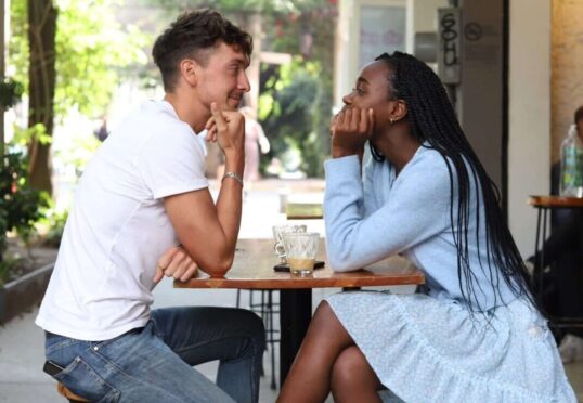 Leuke vragen om te stellen - man en vrouw daten